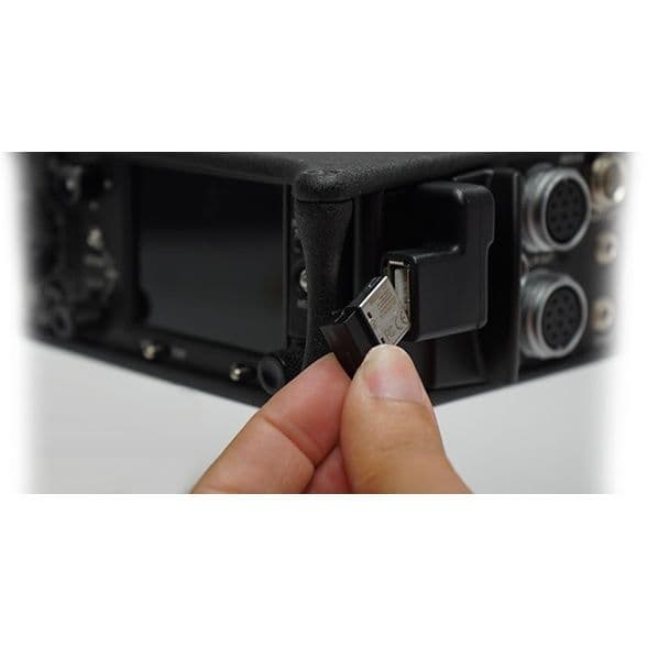 wm-connect-inserting.jpg
