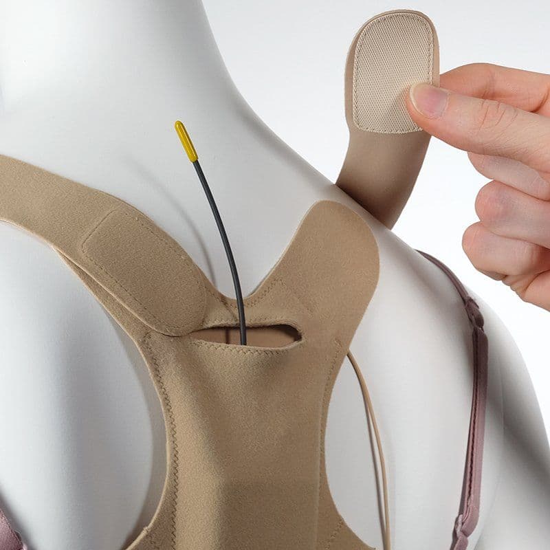 ursa-back-straps-beige-velcro-shoulder-fastener.jpg
